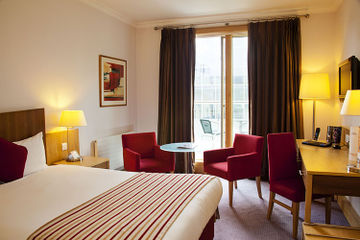 CLAYTON HOTEL CARDIFF LANE